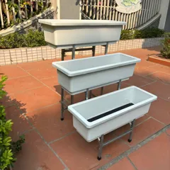 Kệ trồng cây bậc thang 3 tầng