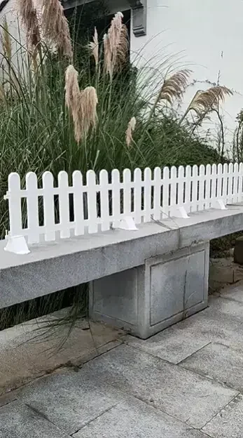 Hàng rào nhựa ngoài trời bền đẹp theo thời gian